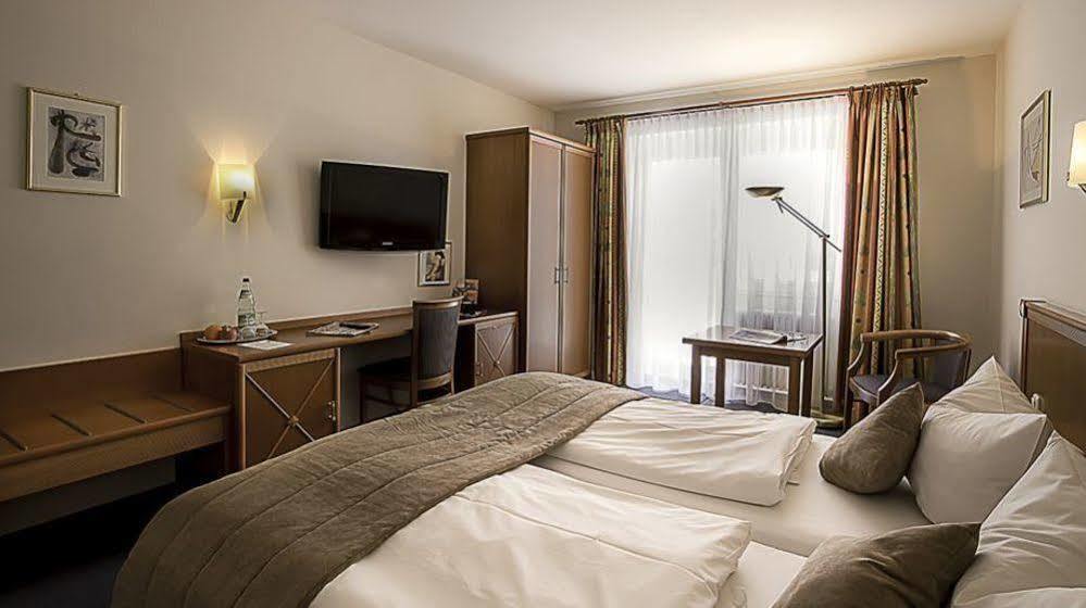 Hotel Blutenburg München Ngoại thất bức ảnh