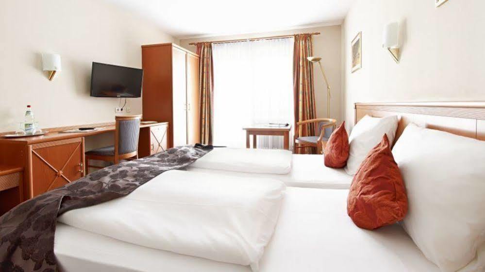 Hotel Blutenburg München Ngoại thất bức ảnh